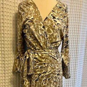 Banana Republic Print Wrap Dress in Beige and Black, XL